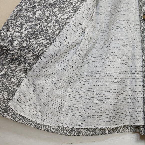 CAbi Camille Trench Coat #3134 French Style Pockets Gray Snakeskin MSRP $199 - Picture 4 of 6